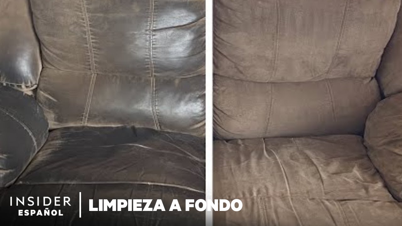 Un conjunto de sofás muy sucios se limpia a fondo por primera vez