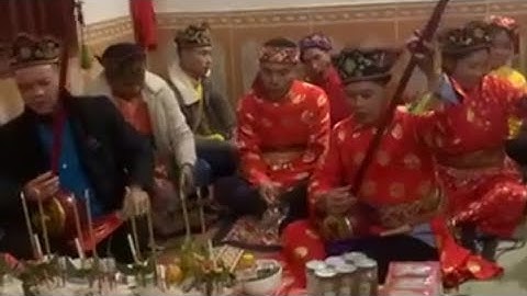 Các thầy hát then nghe rất hay, múa chầu rất đẹp, lễ lẩu then khai quang
