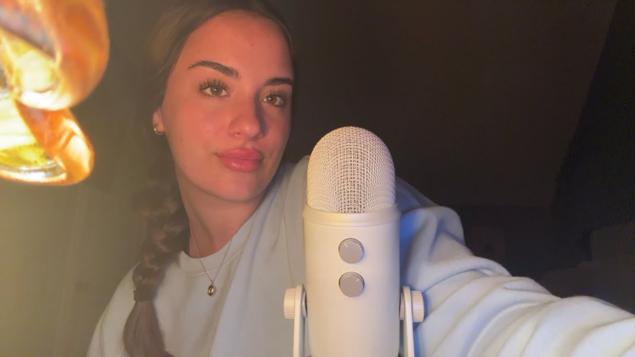 ASMR going through my makeup bag and first time trying mic scratching ...
