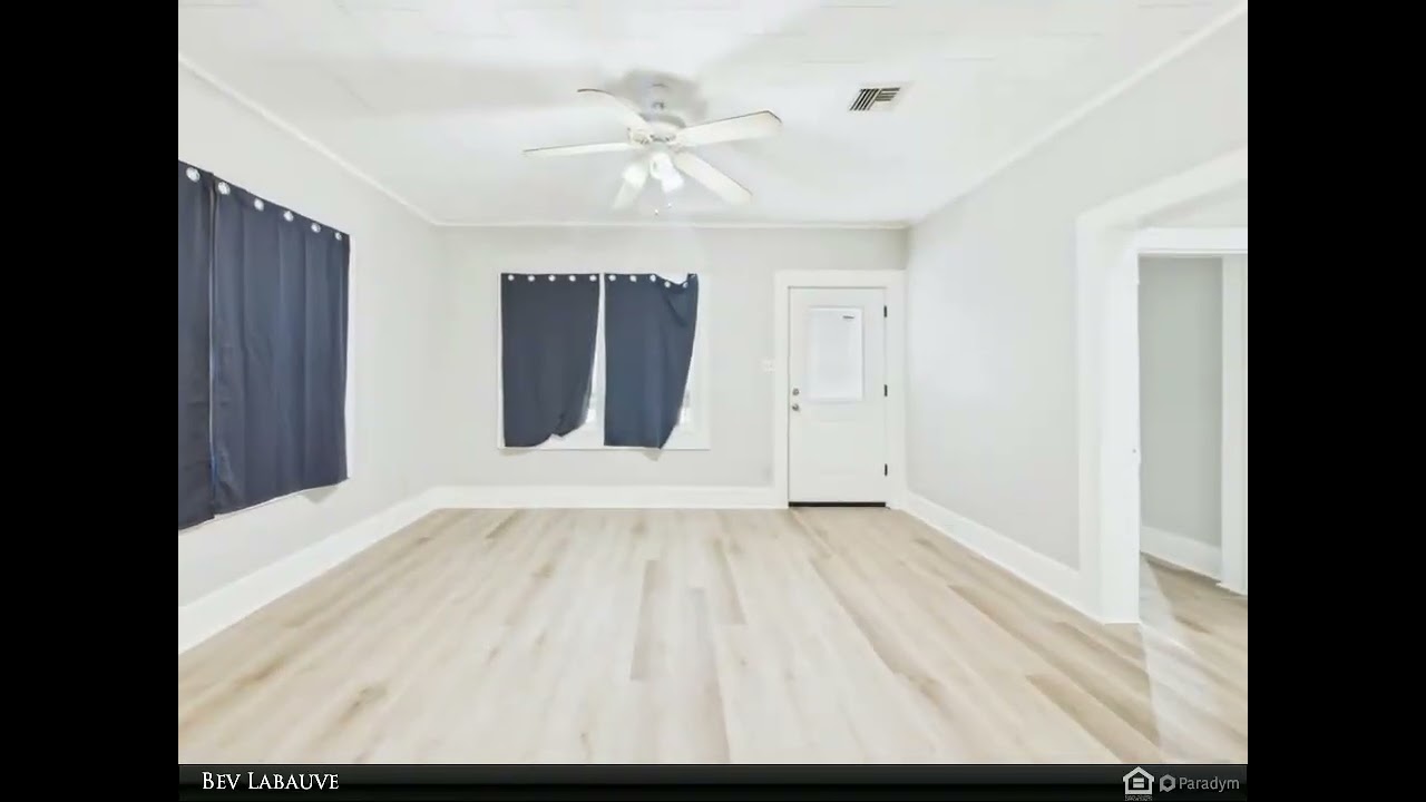 Charming Sunset Cottage with 3 Bedrooms and Cozy Porch!