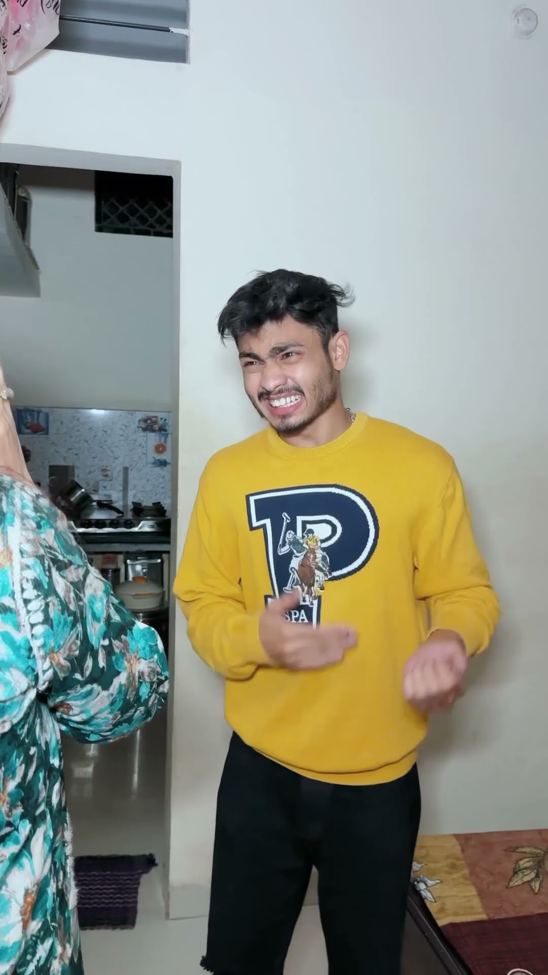 Biwi no.1?||funny video||#comedy #biwino1 #funny #youtubeshorts #golu008 #comedyvideos