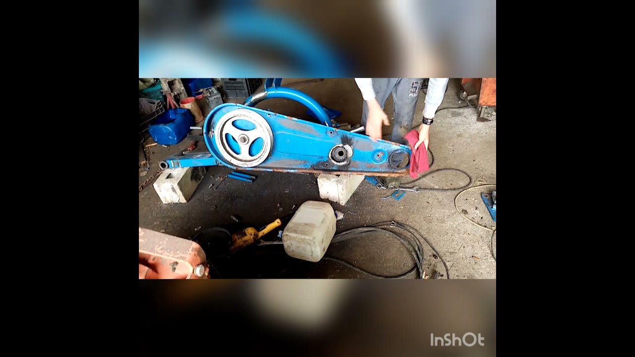 Farming in Italy... Bad weather, Fixing farm equipment, baby chicks update