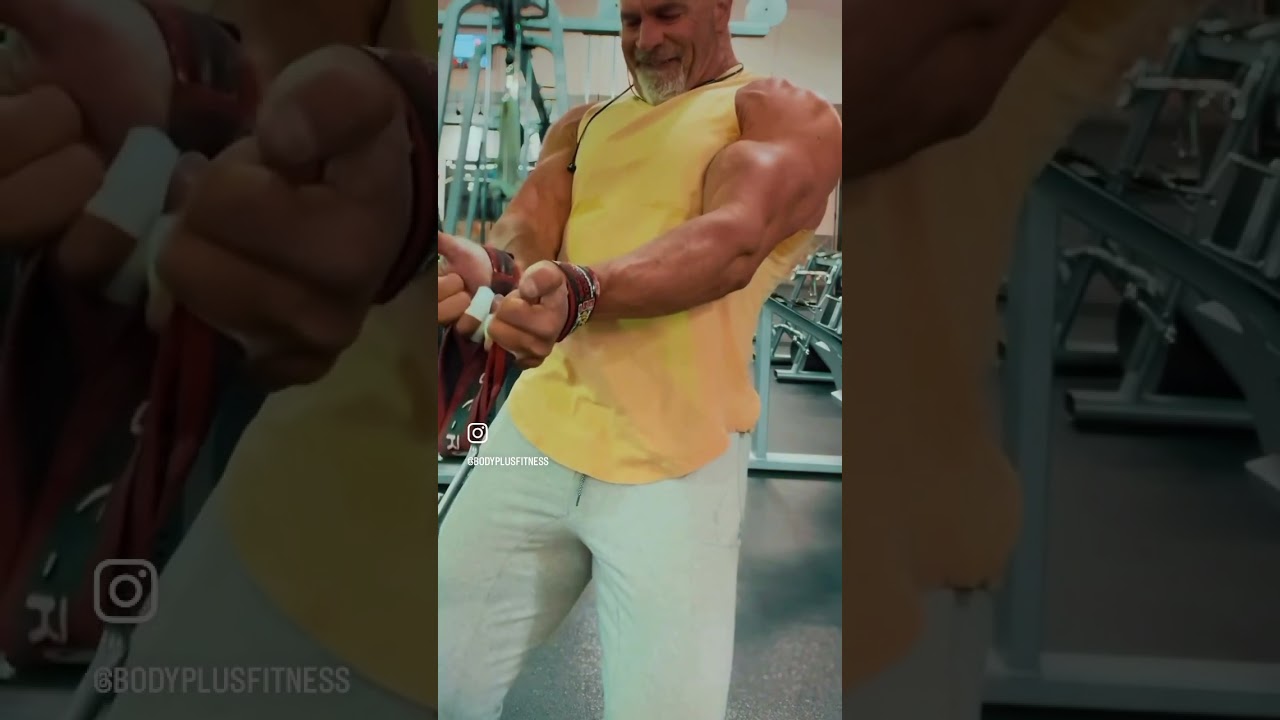 Try using your power straps as handles to really isolate the bicep #fit #motivation #bicep