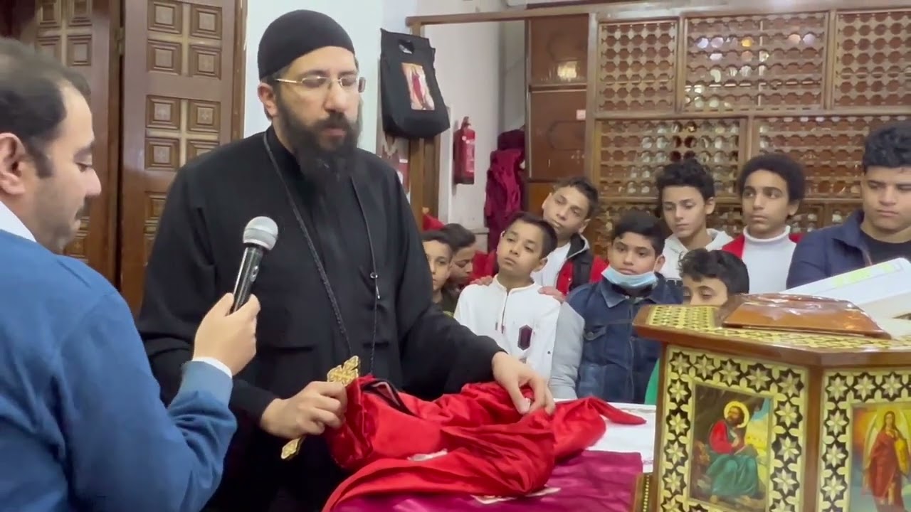 طقس فرش المذبح - ابونا قزمان عياد