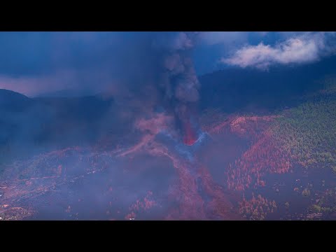 Vista aérea de los daños causados por la erupción del volcán en La Palma