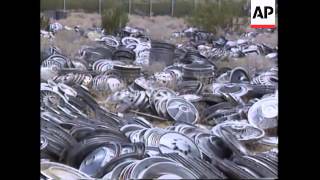 USA: PEARSONVILLE: WORLD'S LARGEST COLLECTION OF HUBCAPS