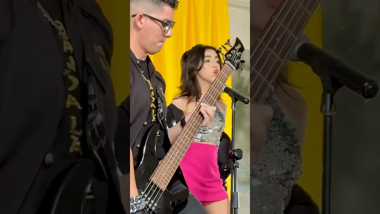 Nos vemos este viernes, saludaré a todos los que estén en el estreno del video, activen la campana