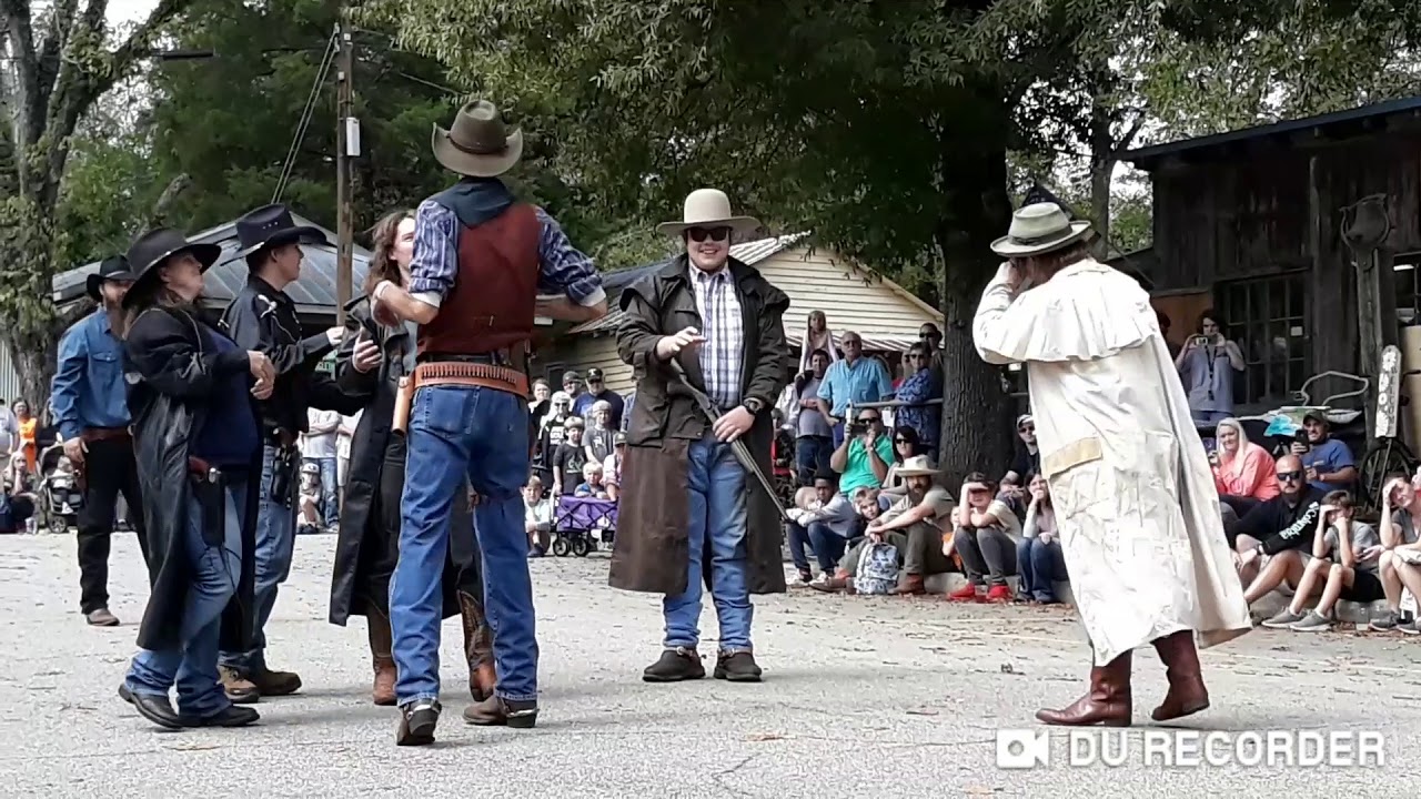 Ben & Sara travel back to 1885