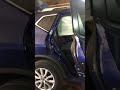 Снять ручку потолка Nissan Rogue