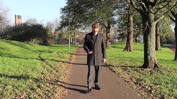 Wim Davidse, dagvoorzitter van het Werf& Jaarcongres voor Bureaurecruiters moet nog even oefenen...