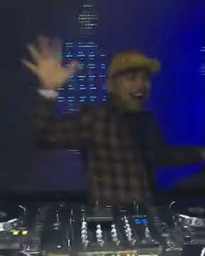 Story' wa - cinta karena cinta dj amroy