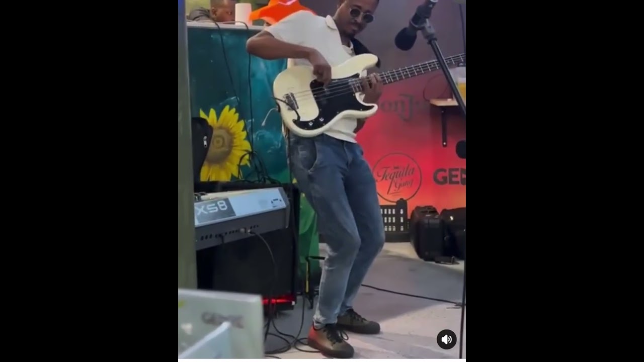 Live bass performance 