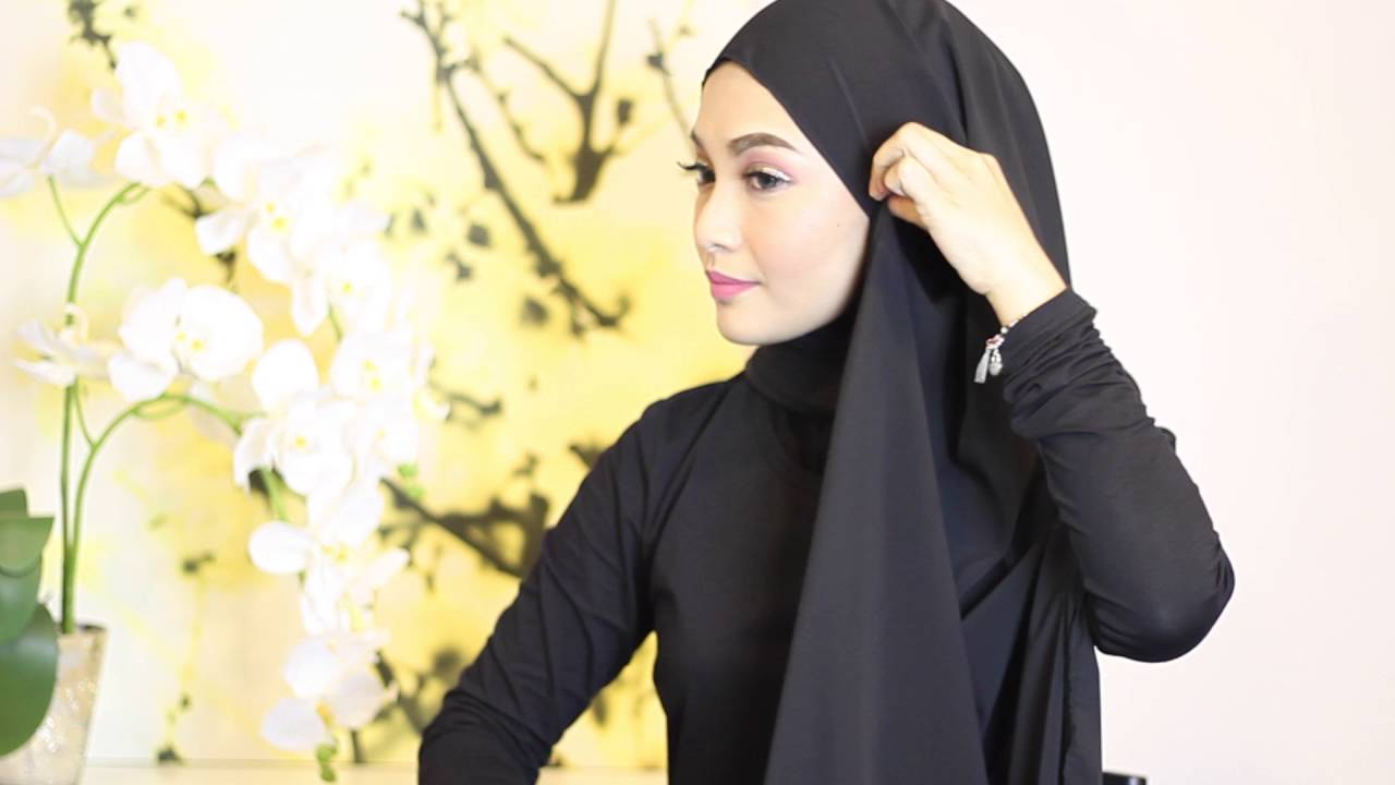 Sufyaa Hijab Tutorial, Basic Drape with Chiffon Shawl ...