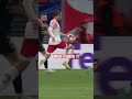 Xavi vs. Toni Kroos 😳