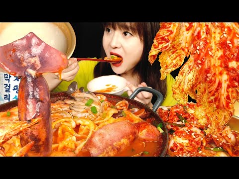 ASMR (COOKING & EATING) SPICY SEAFOOD NOODLES MADE BY DIRECT KNEADING,CABBAGE KIMCHI i made. MUKBANG