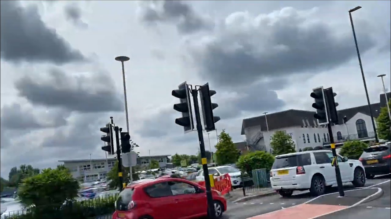 Good News About The Removed Traffic Lights Outside The New Lidl Mere good-news-about-the-removed-traffic-lights-outside-the-new-lidl-mere