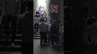 Large Crowd going on to Brooklyn Bridge! #shortsvideo #brooklynny #brooklynbridge