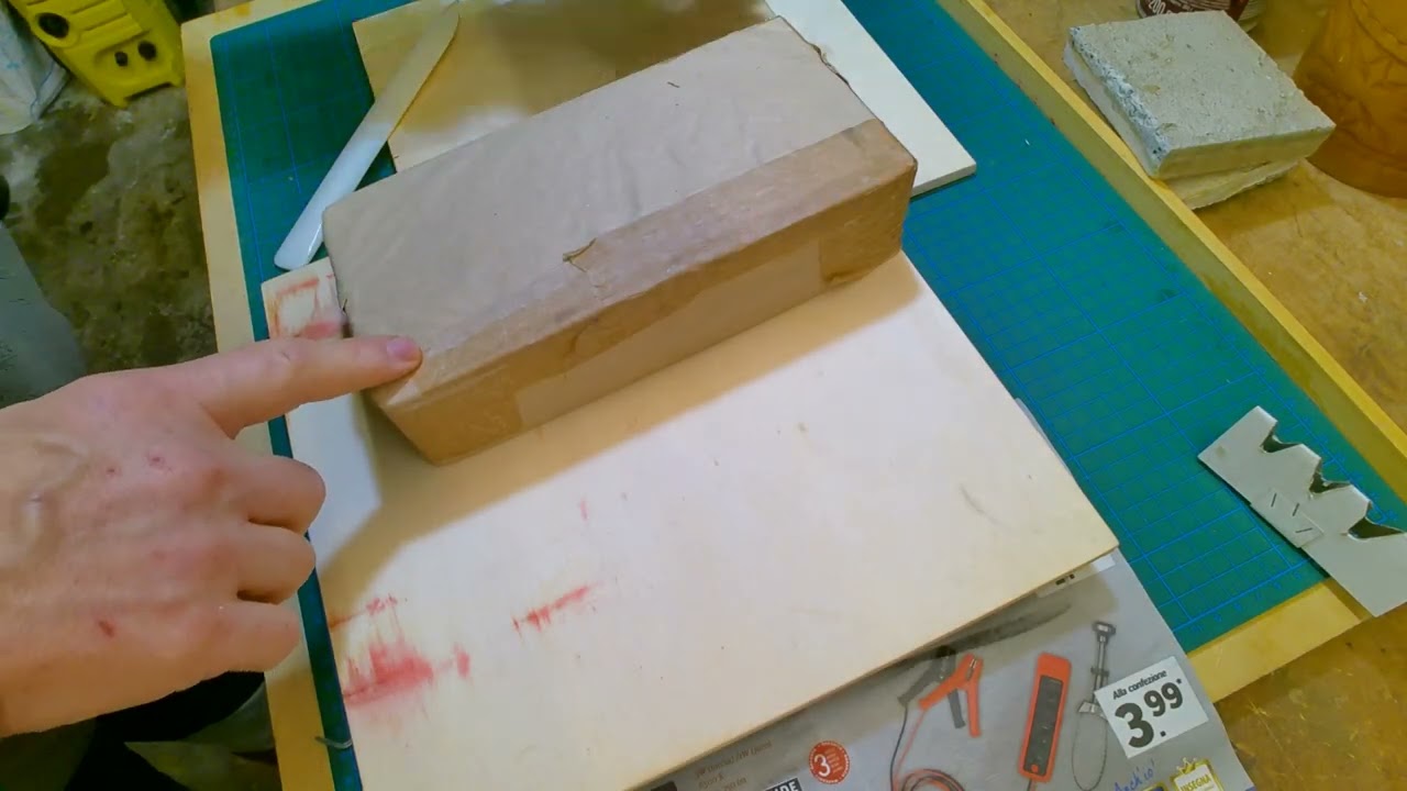 riparare la copertina di un libro