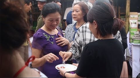 Mực khô Cô Tô hiệu Bá Kiến tại hội chợ Đặc Sản Vùng Miền - Royal City Hà Nội