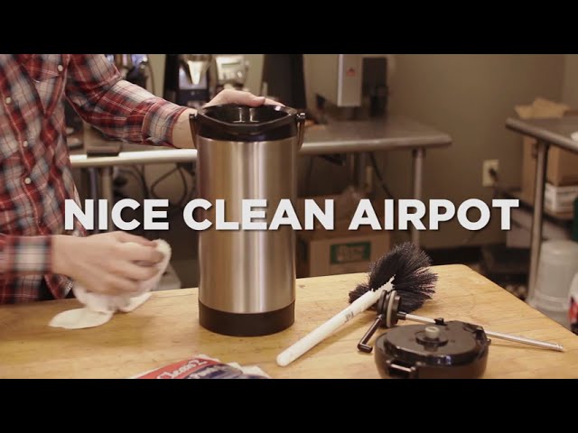 Here's how to quickly and easily clean a blender #shorts 