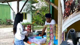 Kacong Arye Jual Sosis