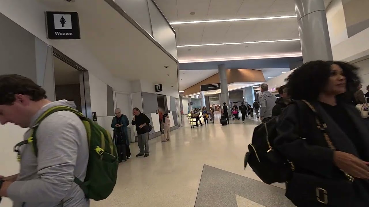 20260215 閒晃2 SFO機場轉機