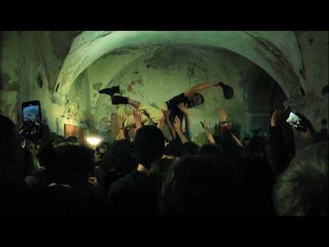 TENIA - Uscire da qui