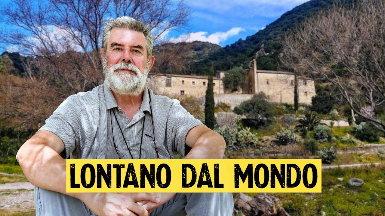 Vivere isolato tra i monti: eremita da 22 anni, lontano dal mondo