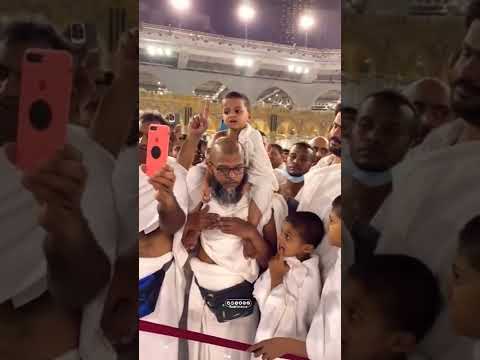 A little boy imitates Adhaan of sheikh Ali mullah ( Muadhin of Masjid ul Haram ) Hajj 2022