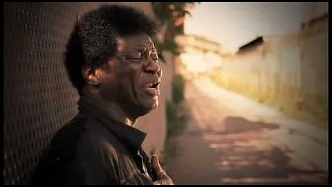 Charles Bradley - The World (Is Going Up In Flames...