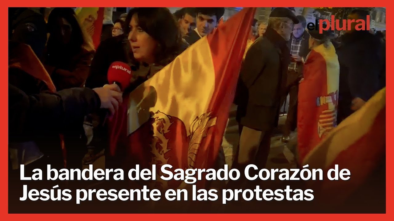 Bandera del Sagrado Corazón de Jesús en Raso de Alta Calidad