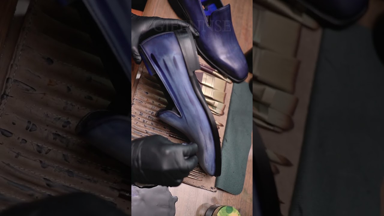 GIFENNSE Craftsman's Blue Transformation of White Leather Loafers L 