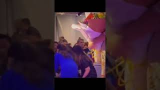 Wendy Phạm Bật Khóc Khi Nghe Ca Sĩ Mai Thiên Vân Trình Bày Ca Khúc Về Mẹ