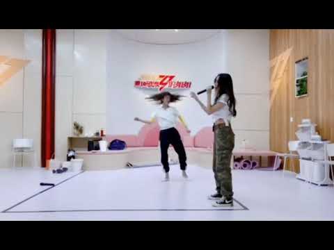 《这是因为我们能感到疼痛》孟佳，张含韵，金晨姐姐们的练习室版本！《乘风破浪的姐姐》花絮