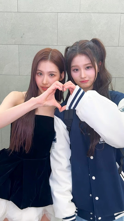 Look at 사나 웅니 🐹🩷🐰 with #TWICE #트와이스 #SANA #사나 #NMIXX #엔믹스 #설윤 #SULLYOON #날바라바라봐 #lookatme