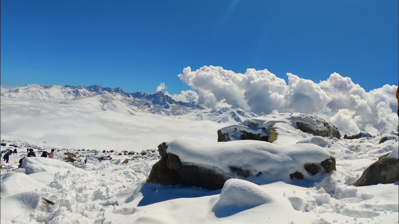 Kashmir in October 🥶