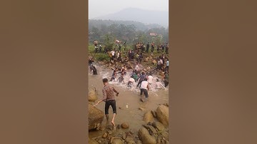 Lễ hội té nước ở na sang 1 năm 2018