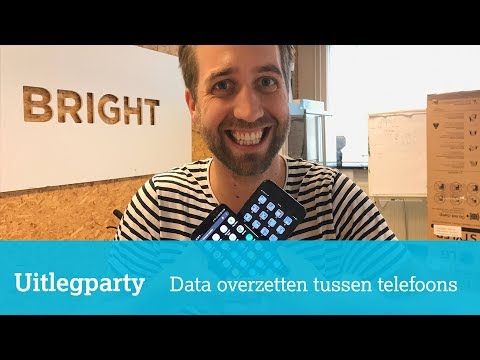 Video: Hoe Geld Over Te Zetten Van De Ene Telefoon Naar De Andere