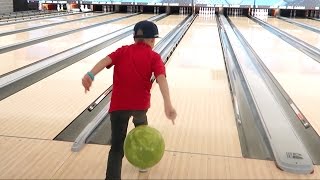 😂🎳KID THROWS BOWLING BALL THE WRONG WAY!! KIDS BOWLING | DYCHES FAM