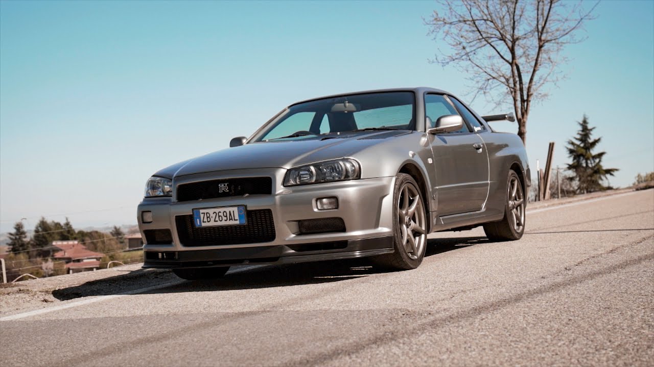 Very rare stock Nissan Skyline GT-R R34 - YouTube