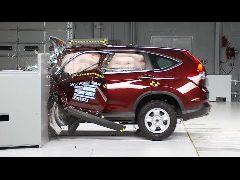 2012 Honda CR-V small overlap IIHS crash test