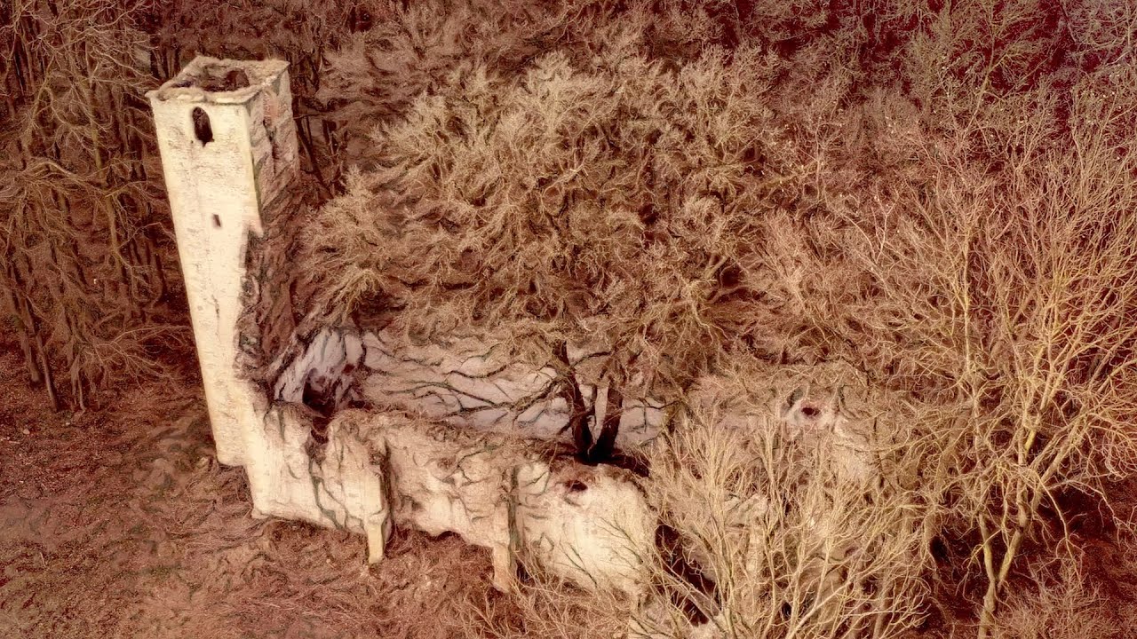 Verlassene Orte: Die Kirchenruine // Abandoned Places: Ruins of a Church