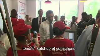 Cool president Obama goes out for burgers