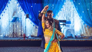 Kamariya Sangeet Dance Performance by Couple | Garba | Loveyatri | Mujhse Shaadi Karogi