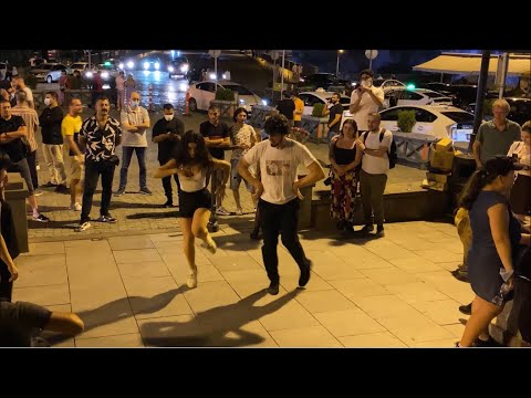 Гогия Тбилиси Лезгинка 2021 Девушки Танцуют Круто На Улице Руставели Ночью ALISHKA Хит Кавказа Gogia