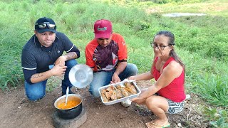 ELE VEIO NOS VISITAR PESCAMOS E FIZEMOS PIRÃO DE PEIXES