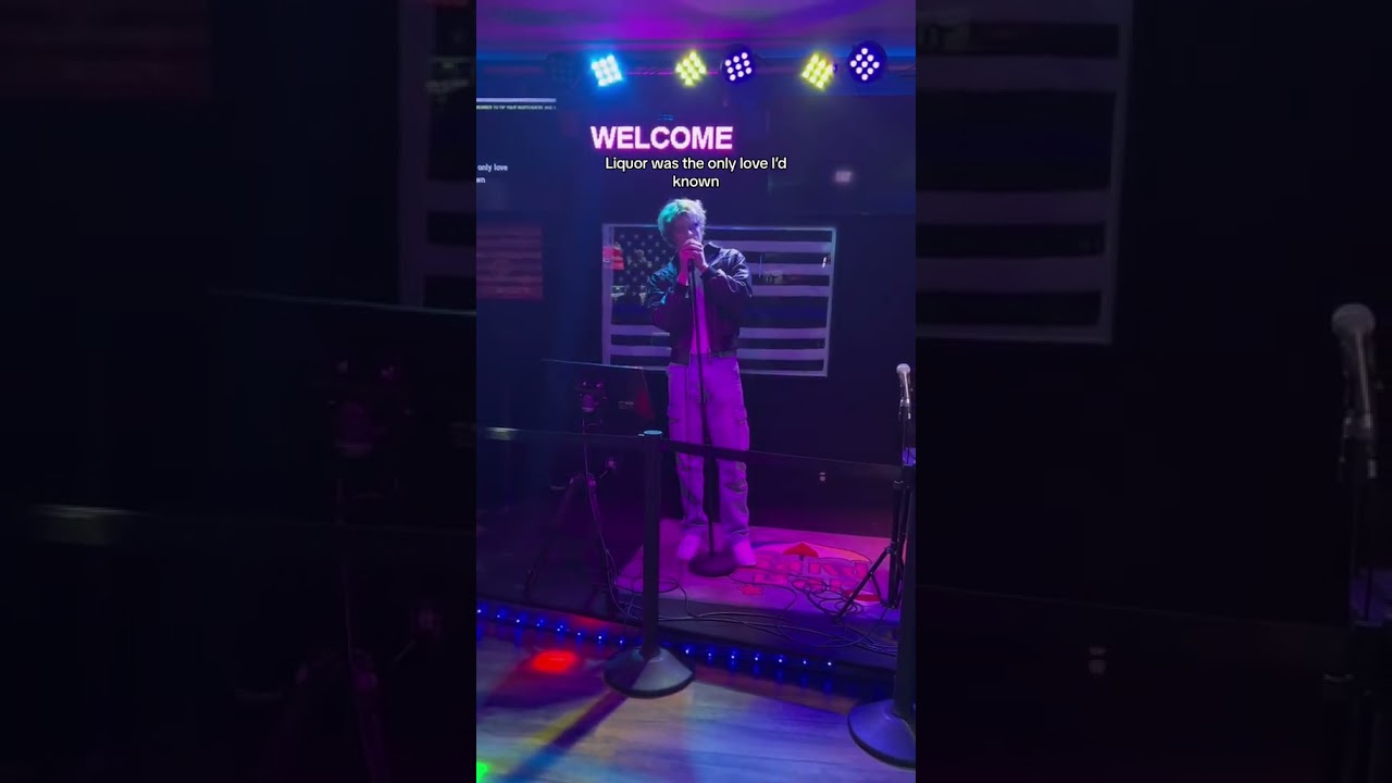 Nobody saw it coming 😂 #tennesseewhiskey #Karaoke #singer