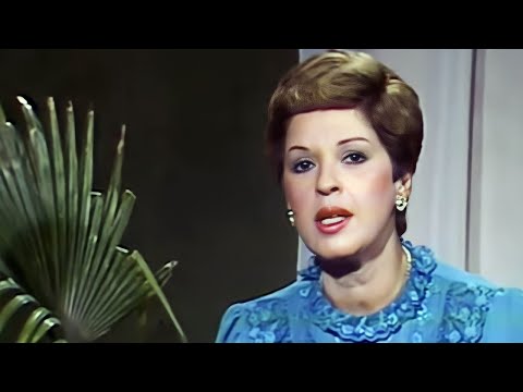 الإعلامية ملك إسماعيل المذيعة التي قال لها الوزير هدي اللعب شوية وتدخل الرئيس لإنقاذها 