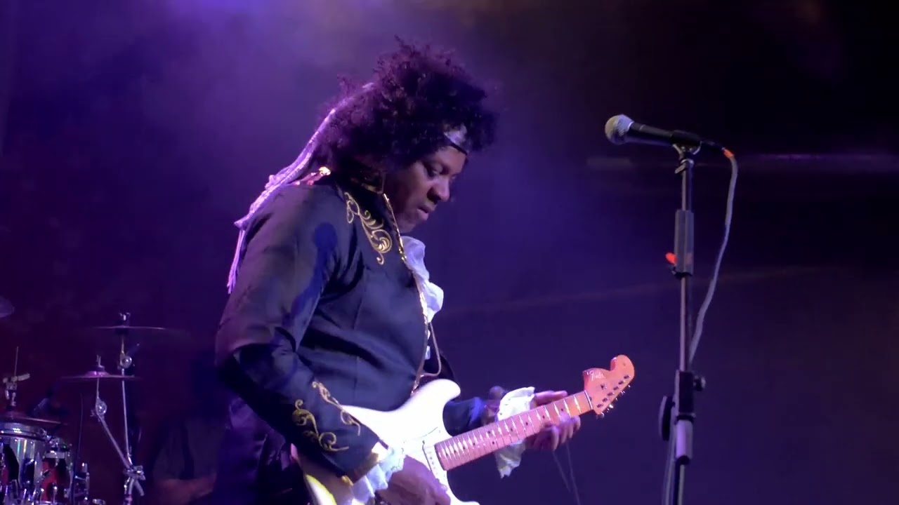 Room Full Of Hendrix - Voodoo Child