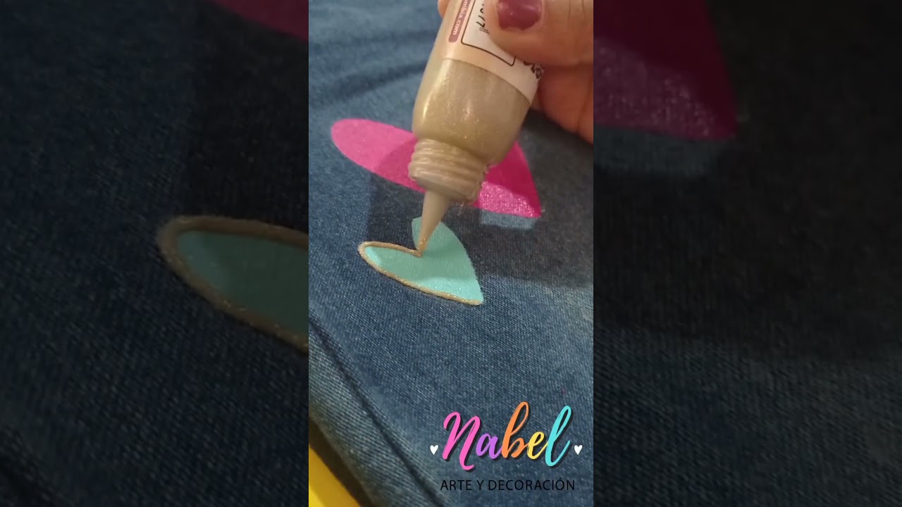 Nuevas superficies. Pintura en tela🎨💖👩‍🎨👖